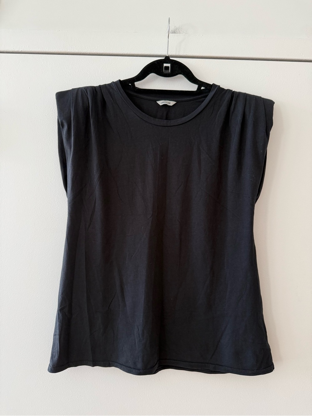 Women's Sleeveless Crewneck Tee in Black